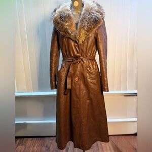Women’s Brown Leather Long  Trench Coat Fur Collar Size 10 / Med Large